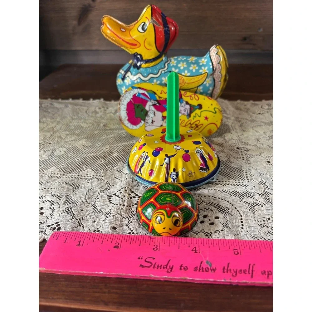 Vintage Tin Toys Lot: Wind-Up Duck, Turtle, Party Spinners – Parts/Decor